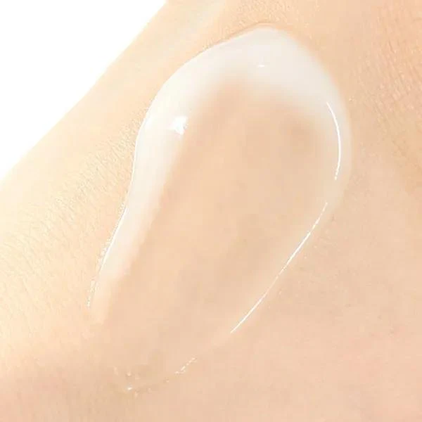 Melano CC Brightening Gel All-in-One Vitamin C Moisturizer 100g - Image 3