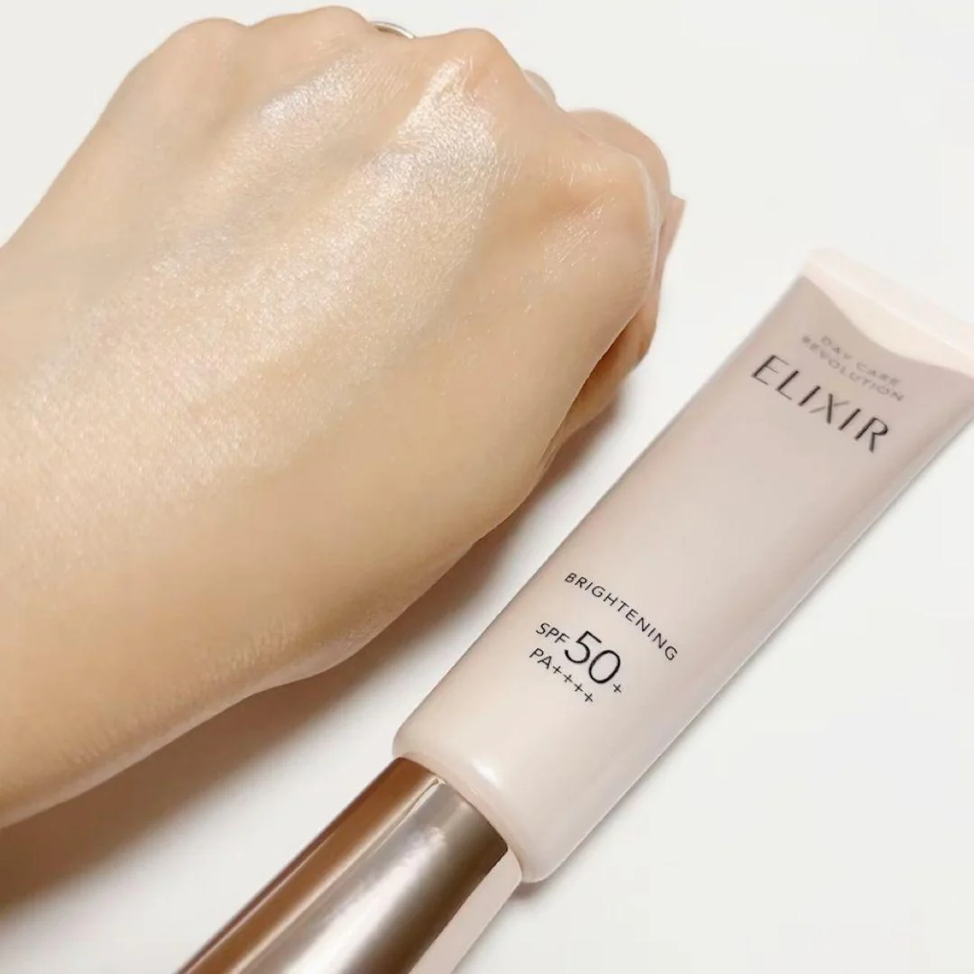 Shiseido Elixir Day Care Revolution Brightening UV Emulsion SPF50+ 35ml - Image 5