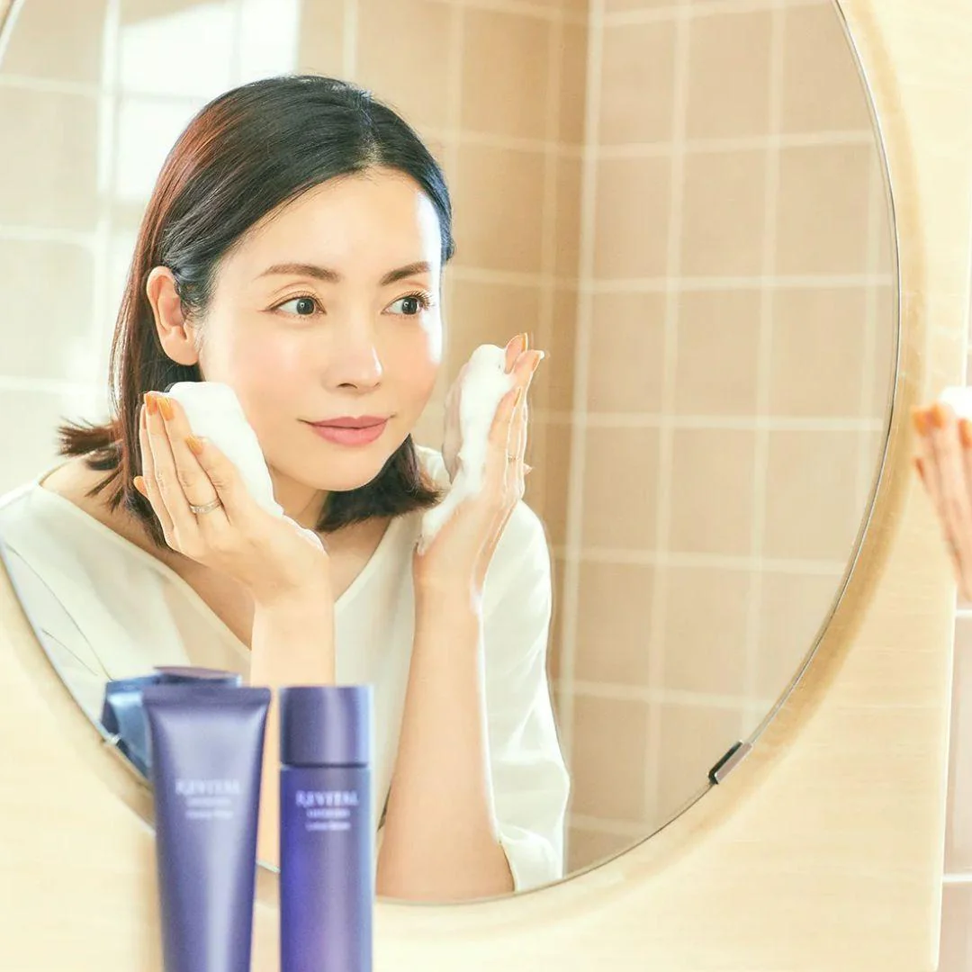 Shiseido Revital Creamy Whip Pore Cleansing Facial Wash 125g - Image 3