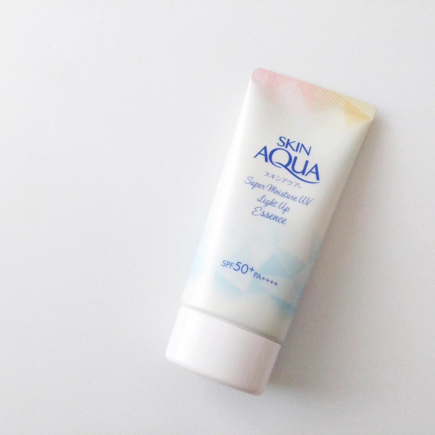 Skin Aqua Super Moisture UV Light Up Essence Sunscreen SPF 50+ 70g - Image 5
