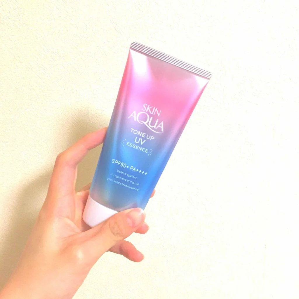 Skin Aqua Tone Up UV Essence Tinted Sunscreen Lavender SPF50+ 80g - Image 2