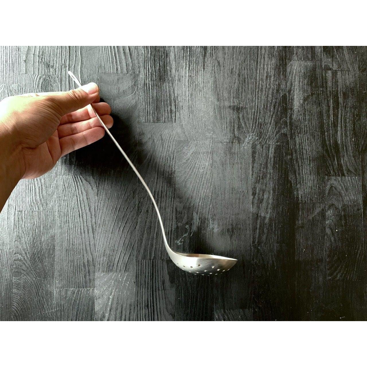 Sori Yanagi Stainless Steel Skimmer Spoon 298mm - Image 3