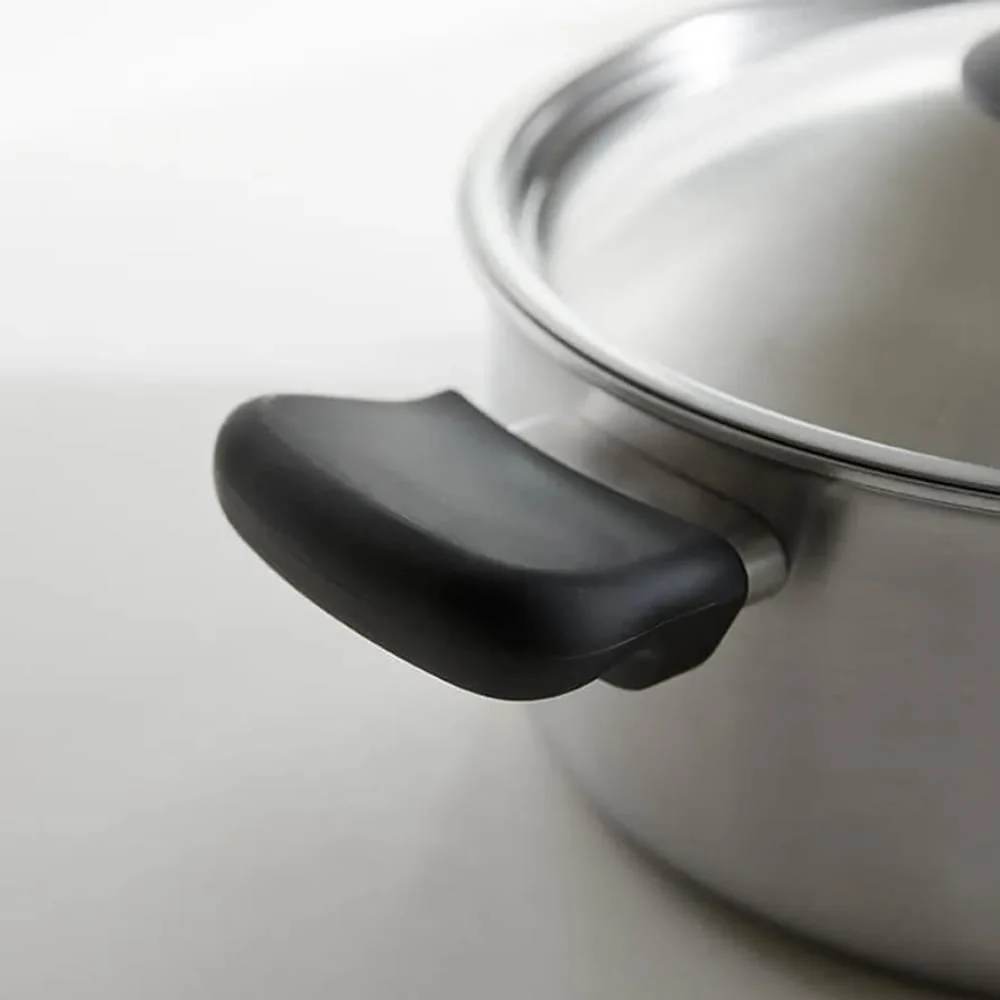 Sori Yanagi Two Handled Matte Finish Stainless Pot With Lid 3.8L - Image 5