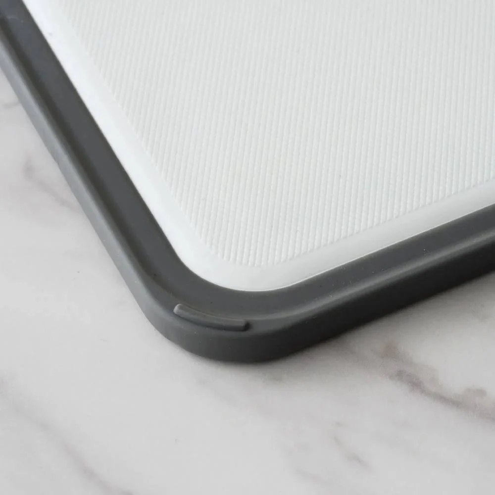 Super Lightweight Antibacterial Dishwasher Safe Cutting Board 31.2cm - Image 3