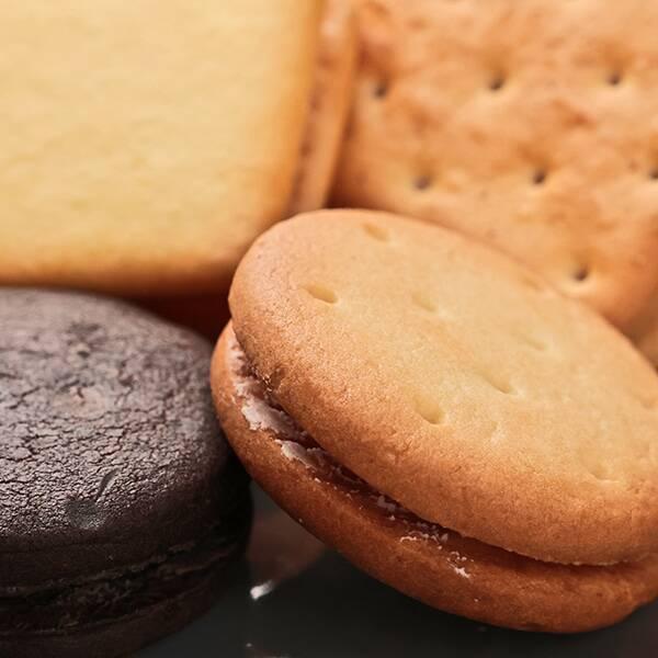 Takara Biscuit Sweet Quartet Cream Sandwich Cookies Assortment 127g - Image 2