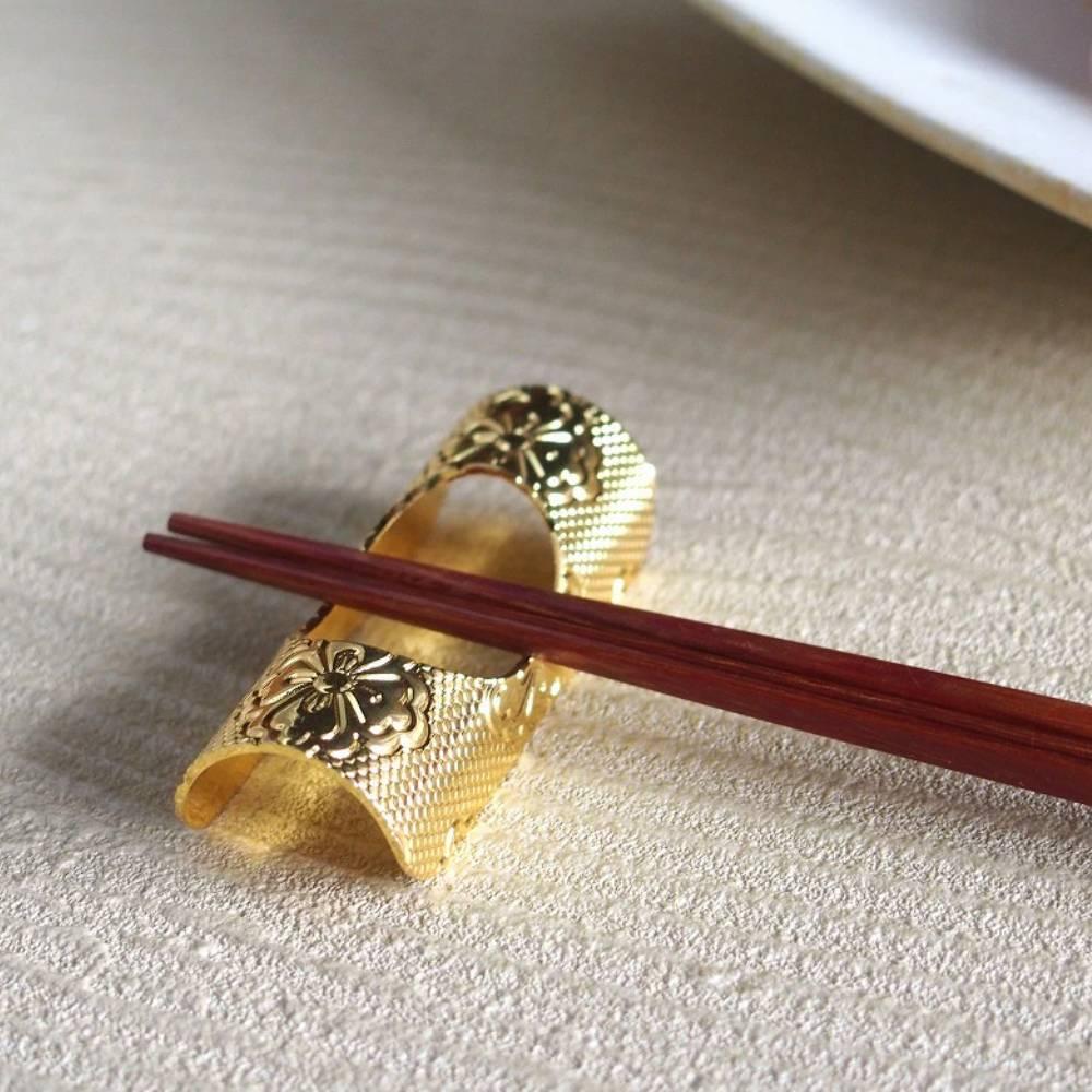 Tanabe Elegant Gold Chopstick Rest With Traditional Pattern - Image 2