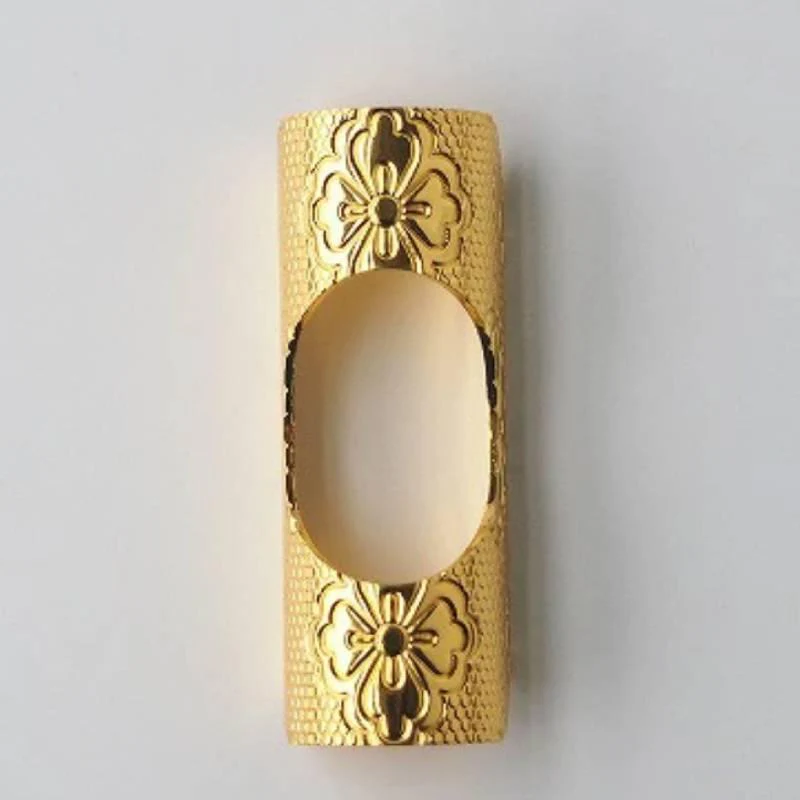 Tanabe Elegant Gold Chopstick Rest With Traditional Pattern - Image 4