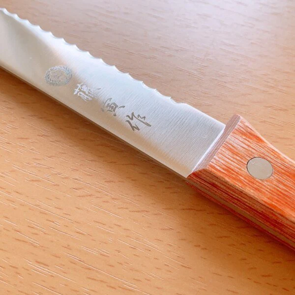 Tojiro Bread Slicer Stainless Steel Serrated Bread Knife 235mm FU-737 - Image 2