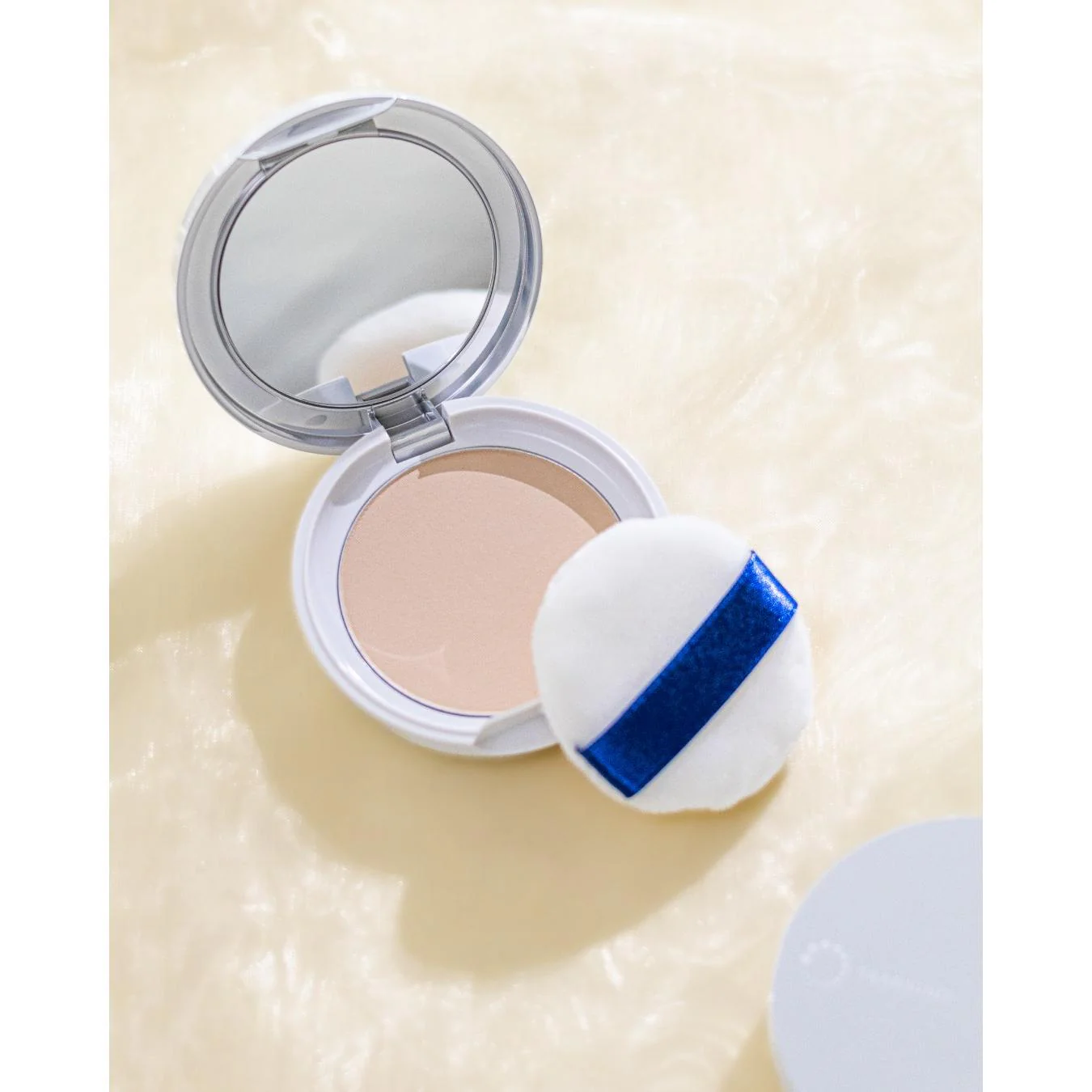 Transino UV Pressed Powder Natural Finish Sun Protection SPF50+ 11g - Image 2