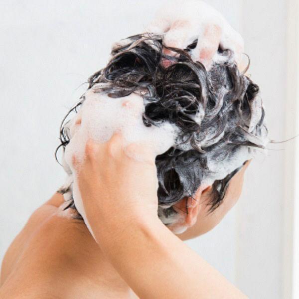 ULOS Medicated Scalp Shampoo for Dandruff and Sweat Odor 300ml - Image 2