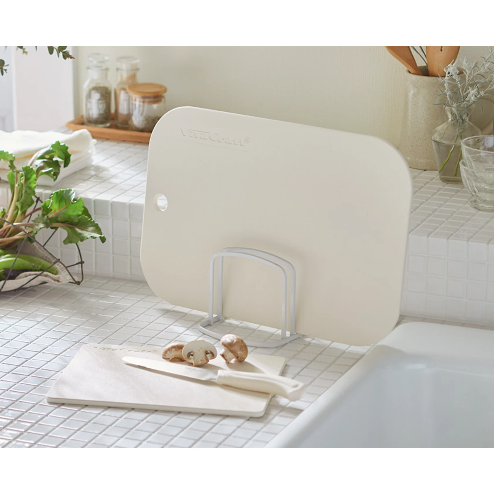 Vita Craft Antibacterial Soft Elastomer Cutting Board Ivory 37cm - Image 3