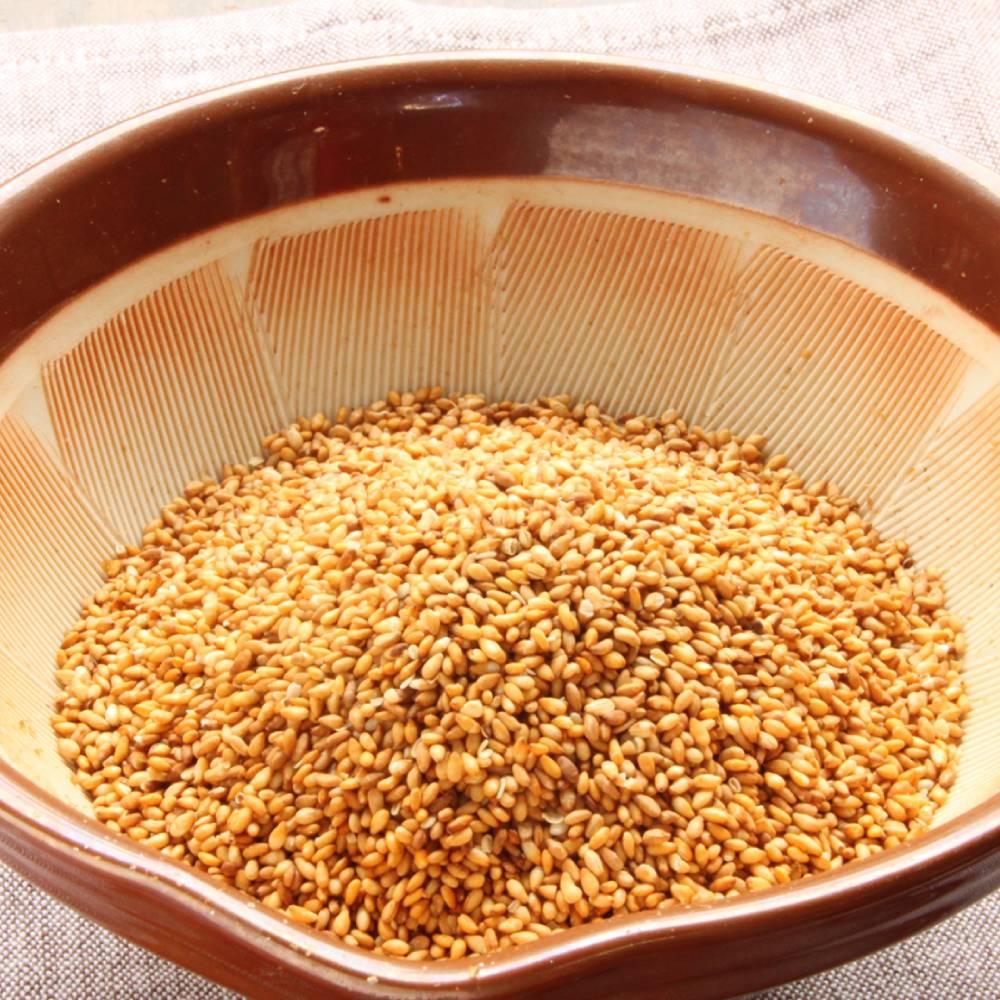 Wadaman Organic Roasted Golden Sesame Seeds Rich Aroma 50g - Image 2