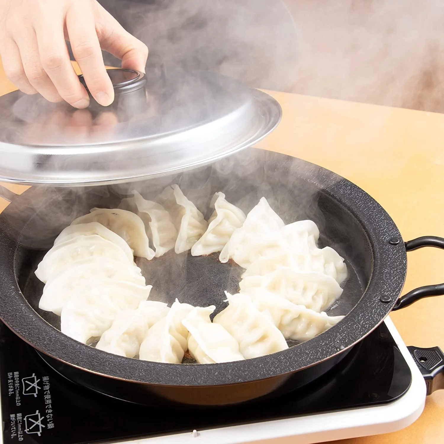 Wahei Freiz Gyoza Iron Pan (Japanese Dumplings Iron Pan with Lid) - Image 2
