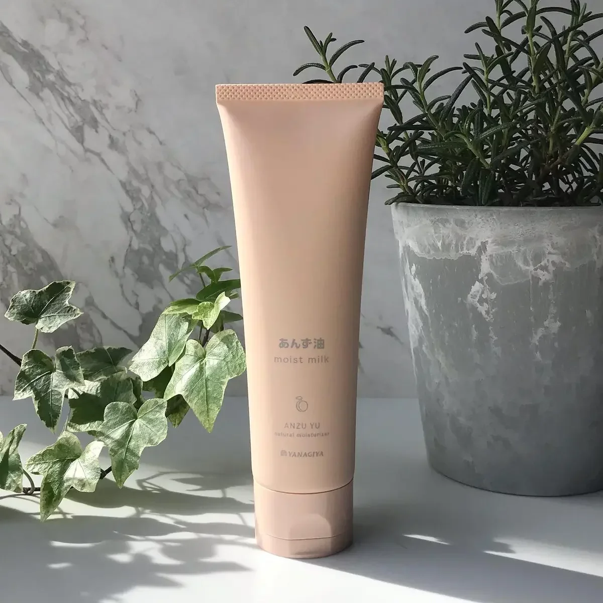 Yanagiya Apricot Oil Moisturizer Hair & Hand Milk Cream 120g - Image 4