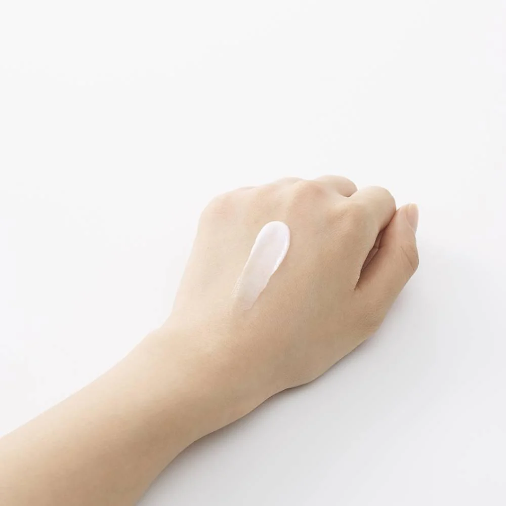 Yuskin Hana Unscented Hand Cream Rich Moisturizer For Dry Hands 50g - Image 2